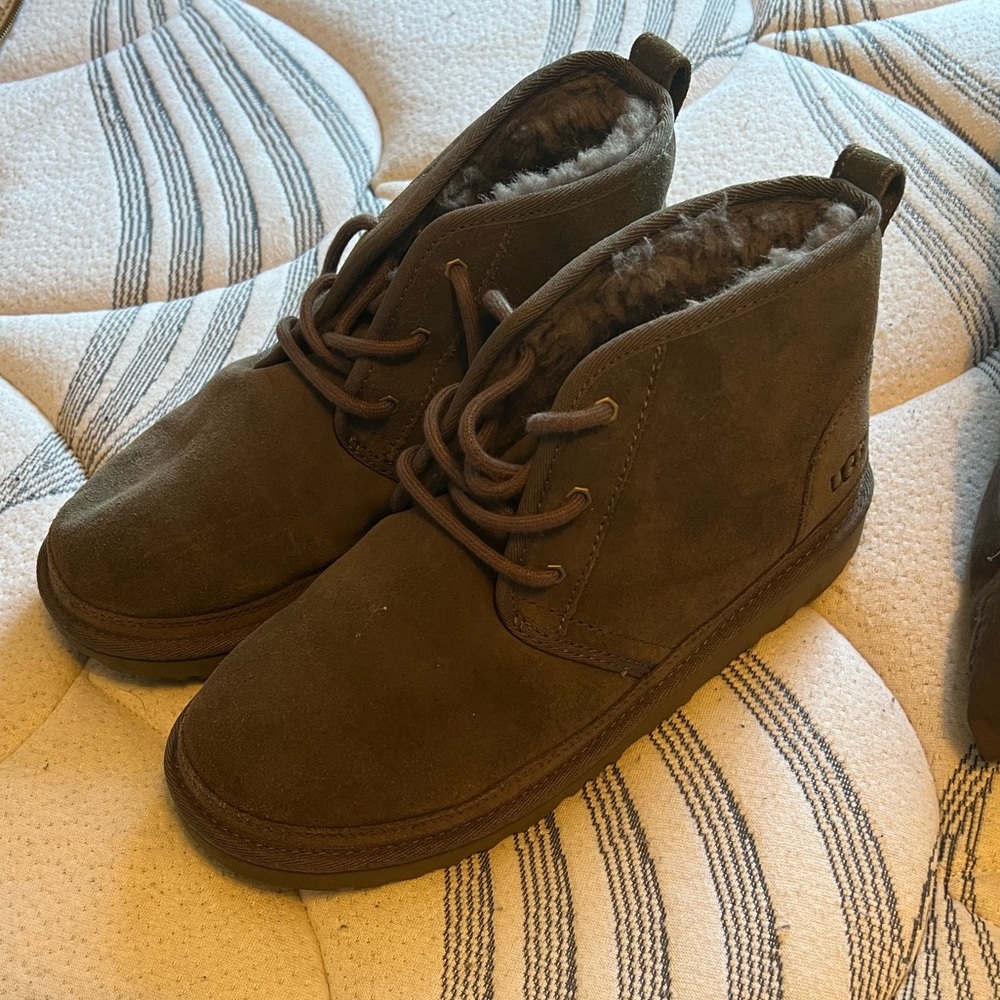 grey uggs